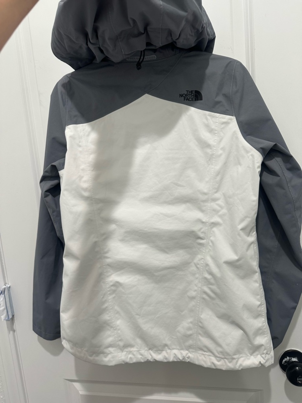 The North Face Resolve Dryvent Women’s Two-Tone Hooded Jacket - White & Gray - Picture 6 of 8